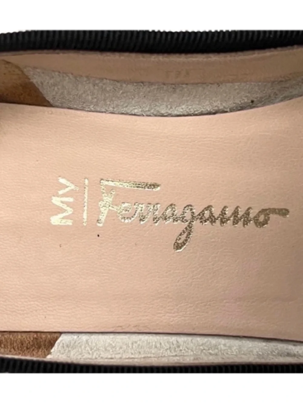 Salvatore Ferragamo My Charme Black Patent Vara Logo Ballet Flats Size 7B